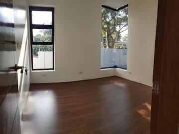 BRAND NEW HOUSE FOR SALE AT THE ORCHARD GOLF AND COUNTRY CLUB