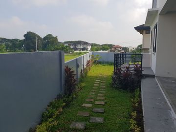 BRAND NEW HOUSE FOR SALE AT THE ORCHARD GOLF AND COUNTRY CLUB