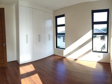 BRAND NEW HOUSE FOR SALE AT THE ORCHARD GOLF AND COUNTRY CLUB
