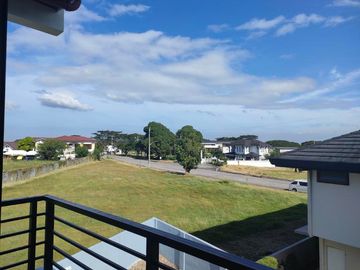 BRAND NEW HOUSE FOR SALE AT THE ORCHARD GOLF AND COUNTRY CLUB