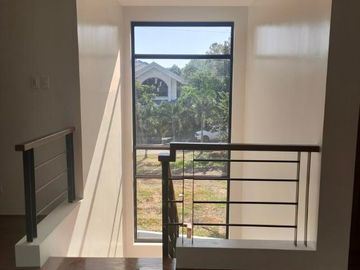BRAND NEW HOUSE FOR SALE AT THE ORCHARD GOLF AND COUNTRY CLUB