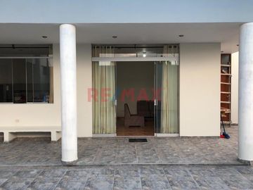 Buscas una casa ubicada en Camaná? Esta es tu oportunidad!