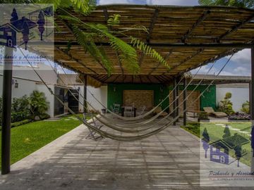 CASA EN VENTA CONDOMINIO FRACCIONAMIENTO BRISAS DEL MAR EN JIUTEPEC MOR.