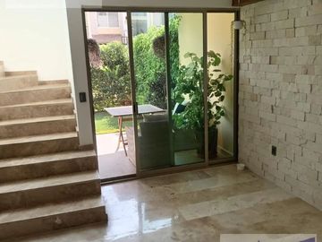 CASA EN VENTA CONDOMINIO FRACCIONAMIENTO BRISAS DEL MAR EN JIUTEPEC MOR.