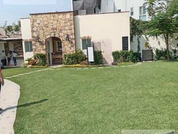 CASA EN VENTA CONDOMINIO FRACCIONAMIENTO BRISAS DEL MAR EN JIUTEPEC MOR.