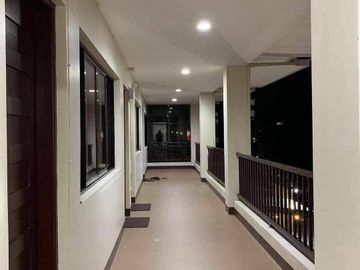 Tagaytay House with restaurant for sale