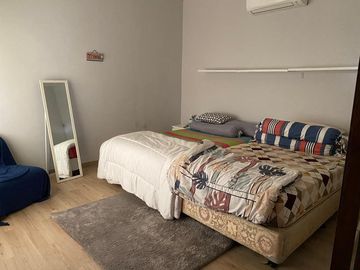 Rumah Hook Adem di Kemang Utara, 100 Meter Ke Jalan Raya