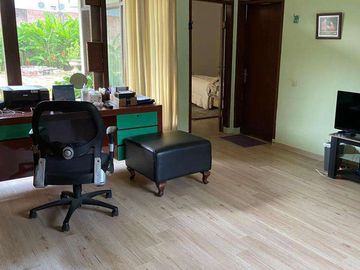 Rumah Hook Adem di Kemang Utara, 100 Meter Ke Jalan Raya