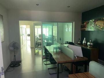 Excelente Casa venta para casa habitación y/o comercial en Calle Lerdo de Tejada, Col Americana, Guadalajara Jalisco.
