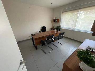 Excelente Casa venta para casa habitación y/o comercial en Calle Lerdo de Tejada, Col Americana, Guadalajara Jalisco.