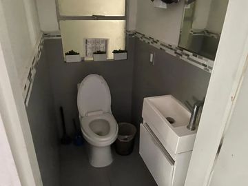 Excelente Casa venta para casa habitación y/o comercial en Calle Lerdo de Tejada, Col Americana, Guadalajara Jalisco.