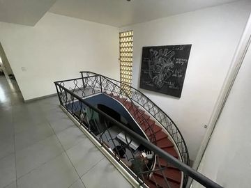 Excelente Casa venta para casa habitación y/o comercial en Calle Lerdo de Tejada, Col Americana, Guadalajara Jalisco.