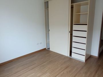 SE VENDE DEPARTAMENTOS DE 03 DORMITORIOS EN CONDOMINIO LOS JARDINES DE ARAMBURU - SURQUILLO.
