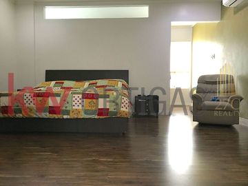 Modern House for Sale in Mahogany Place 1, Taguig City