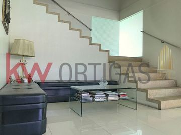 Modern House for Sale in Mahogany Place 1, Taguig City