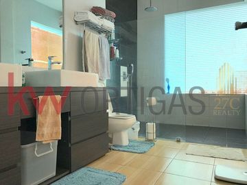Modern House for Sale in Mahogany Place 1, Taguig City