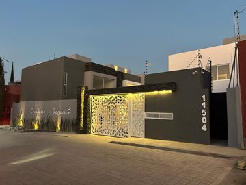 Casa en venta al sur de la ciudad de Puebla, Col. Minerales, 3 recamaras.