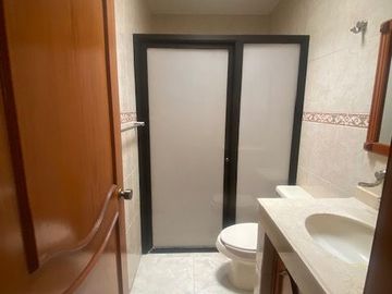 CASA EN VENTA EN FRACCIONAMIENTO BOSQUES DEL PRADO NORTE