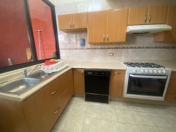 CASA EN VENTA EN FRACCIONAMIENTO BOSQUES DEL PRADO NORTE