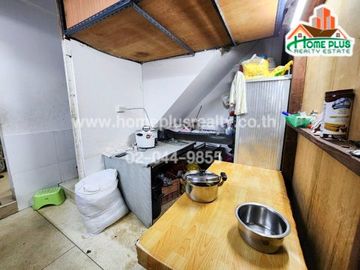 อาคารพาณิชย์ 3 ชั้น ซอยนราธิวาสราชนครินทร์6 (ใกล้สำนักงานเขตสาทร)