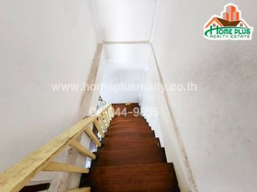 อาคารพาณิชย์ 3 ชั้น ซอยนราธิวาสราชนครินทร์6 (ใกล้สำนักงานเขตสาทร)
