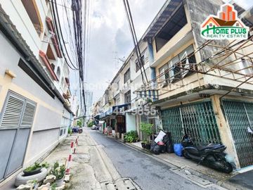 อาคารพาณิชย์ 3 ชั้น ซอยนราธิวาสราชนครินทร์6 (ใกล้สำนักงานเขตสาทร)