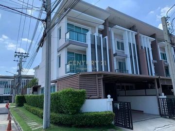Townhome for sale behind the corner of TOWN AVENUE 60's Vibhavadi 60, connected to the main road Vibhavadi Rangsit and Phaholyothin Road/52-TH-66073
