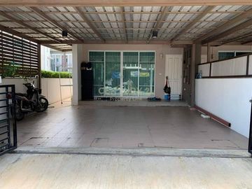 Townhome for sale behind the corner of TOWN AVENUE 60's Vibhavadi 60, connected to the main road Vibhavadi Rangsit and Phaholyothin Road/52-TH-66073