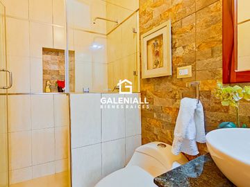 Excelente Villa Casa en Venta en el Centro de Machala, Ecuador