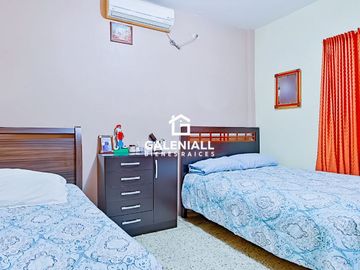 Excelente Villa Casa en Venta en el Centro de Machala, Ecuador
