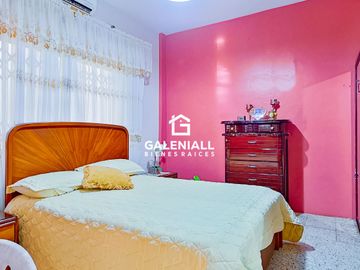Excelente Villa Casa en Venta en el Centro de Machala, Ecuador