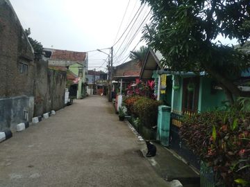 House for sale in the Griya Bandung Asria Complex which is in a residential area with a strategic location suitable for boarding houses