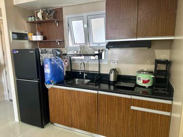 University-Ready & Pet-Friendly! Spacious 2-BR Condo in Sta. Mesa with FREE Appliances & Parking – Ideal for Families with Students!