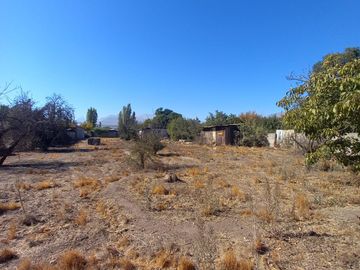 VENTA DE TERRENO URBANISADO, LOS ANDES, CALLE LAS LILLAS, 1.600MTRS, $180.000.000