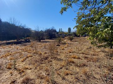 VENTA DE TERRENO URBANISADO, LOS ANDES, CALLE LAS LILLAS, 1.600MTRS, $180.000.000