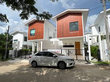 PROMO PRICE! JAPANESE STYLE 3 BEDROOM HOUSE with MEZZANINE in Koh Keaw, Phuket for sale