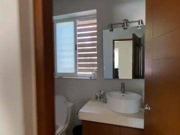 Venta Renta Vista Hermosa Zona Dorada