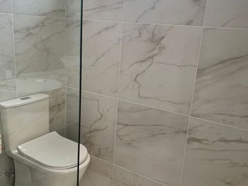 VENDO CASA AMPLIA EN CAÑDA DEL REFUGIO SECCIÒN NORTE