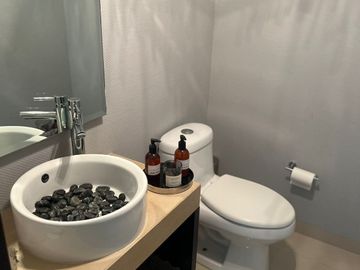 VENDO CASA AMPLIA EN CAÑDA DEL REFUGIO SECCIÒN NORTE