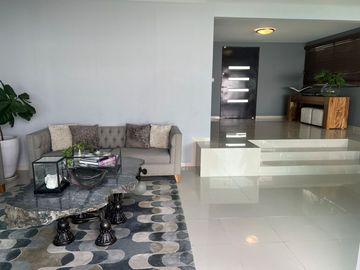 VENDO CASA AMPLIA EN CAÑDA DEL REFUGIO SECCIÒN NORTE