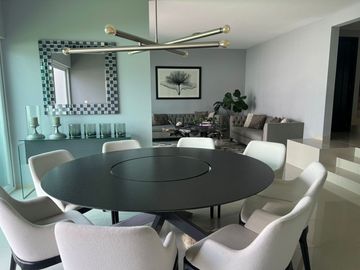 VENDO CASA AMPLIA EN CAÑDA DEL REFUGIO SECCIÒN NORTE