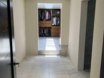 VENDO CASA AMPLIA EN CAÑDA DEL REFUGIO SECCIÒN NORTE