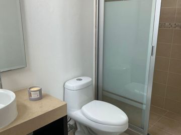 VENDO CASA AMPLIA EN CAÑDA DEL REFUGIO SECCIÒN NORTE