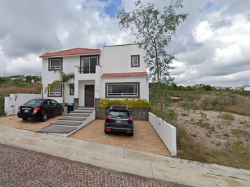 casa en remate en juriquilla en colonia cumbres del lago