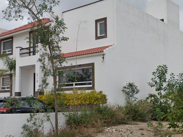 casa en remate en juriquilla en colonia cumbres del lago
