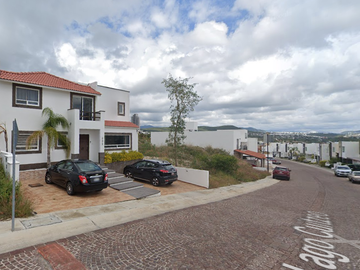 casa en remate en juriquilla en colonia cumbres del lago