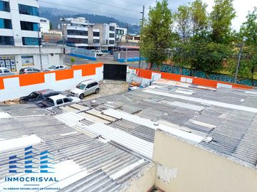Propiedad Esquinera con 3 Frentes en el Norte de Quito 🏡 Ubicación Estratégica