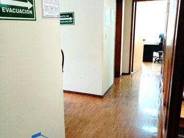 Propiedad Esquinera con 3 Frentes en el Norte de Quito 🏡 Ubicación Estratégica
