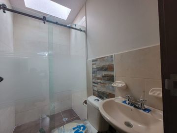 HERMOSA CASA EN EL CONJUNTO LISBOA