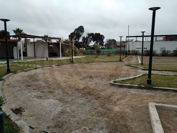 CERCA AL PORTICO Y EN ESQUINA!! , SE VENDE TERRENO DE 144 M2 EN CONDOMINIO DE CHOCALLA